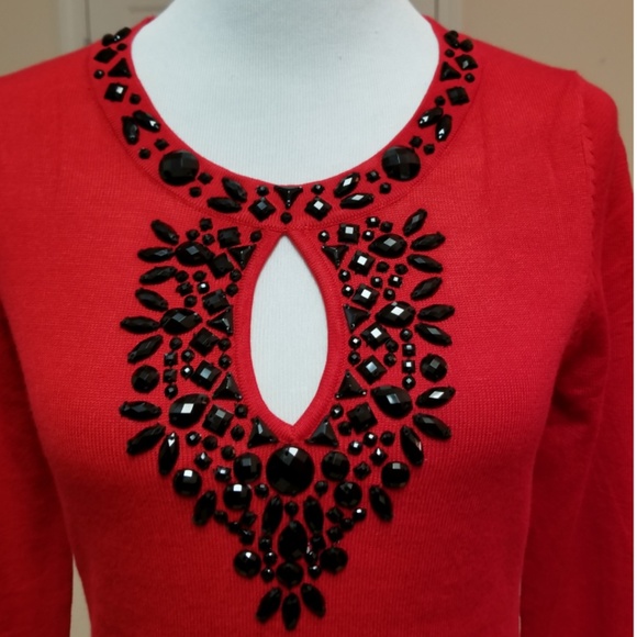 🆕️⬇️Esperanza Red Embellished Peep Hole Sweater - Picture 2 of 8